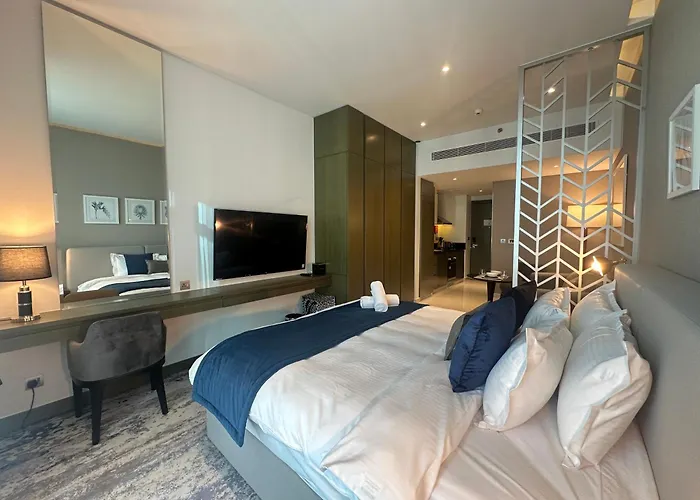 Business Bay Modern Studio With A Pool View At Damac Maison Prive