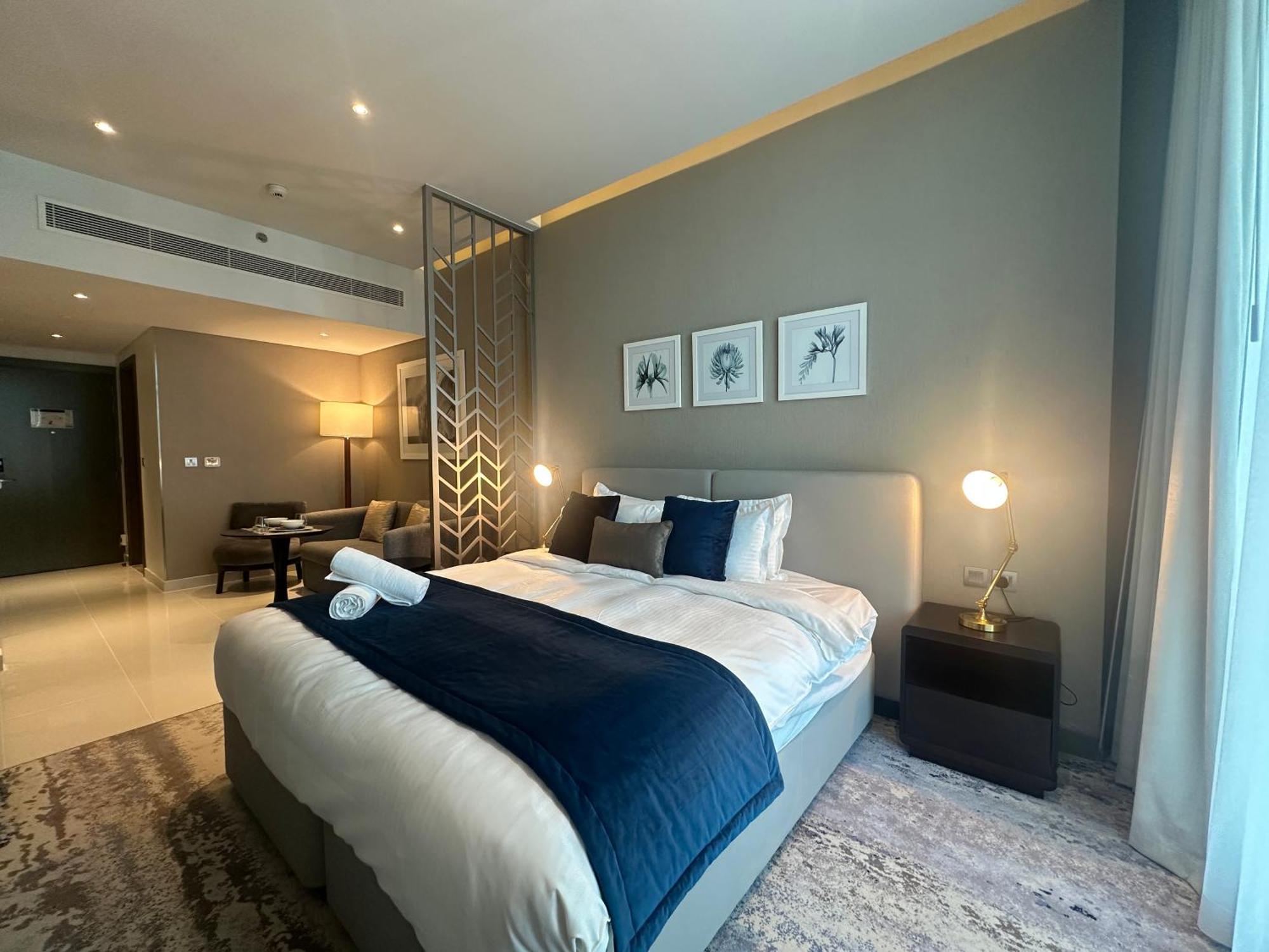 Business Bay Modern With A Pool View At Damac Maison Prive Apartment Dubai